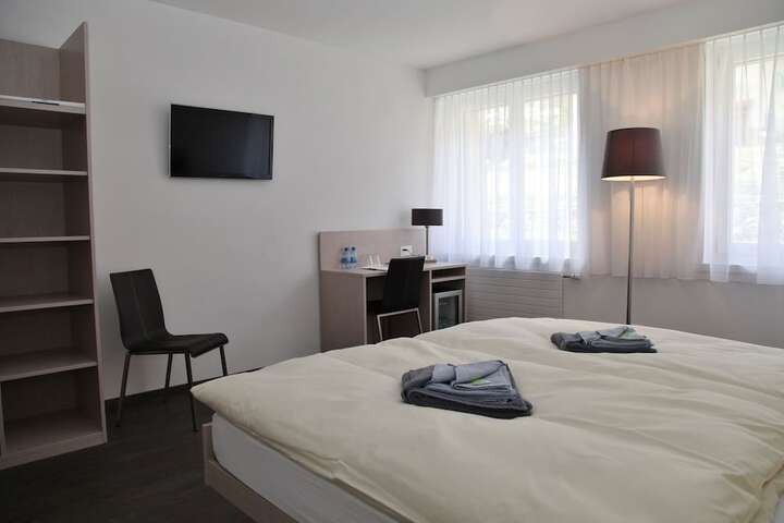 Room 2 of 54