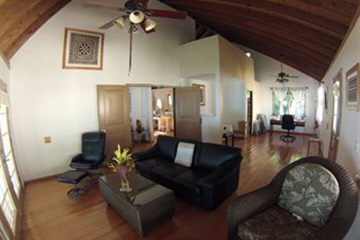 Room 10 of 13