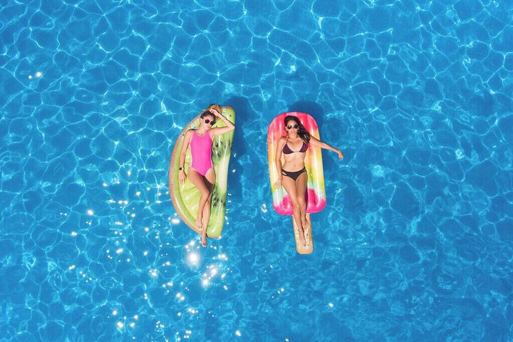 Hotel with Pool