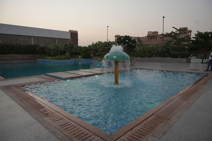 Pool 15 of 27