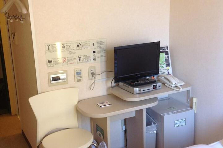 Room 8 of 22