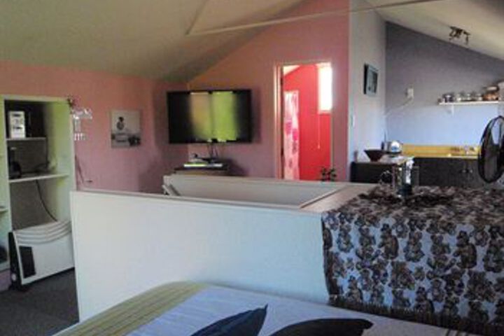 Room 13 of 30