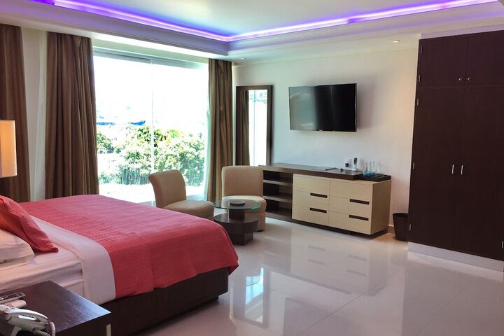 Room 9 of 39