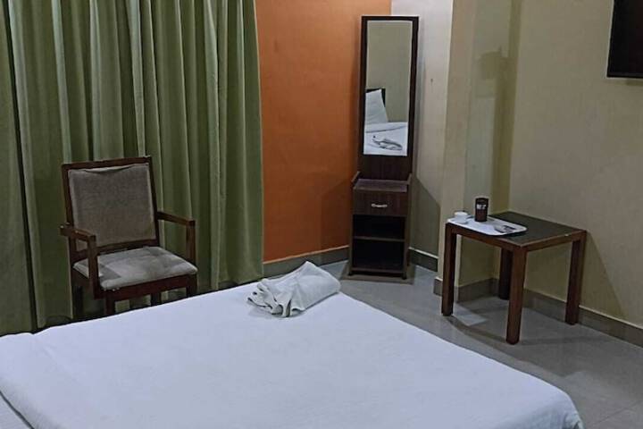 Room 15 of 23