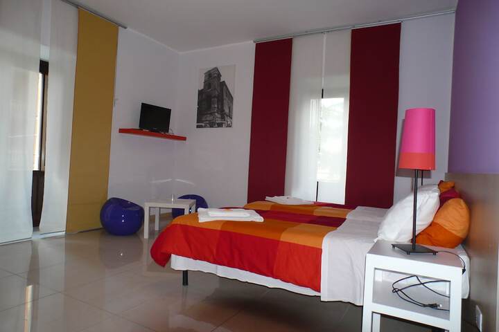 Room 6 of 34