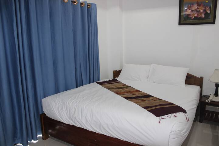 Room 13 of 34