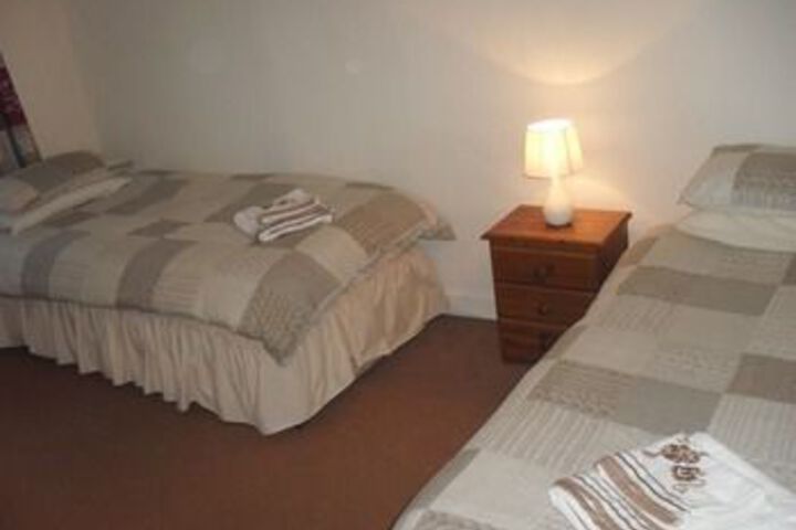 Room 8 of 14
