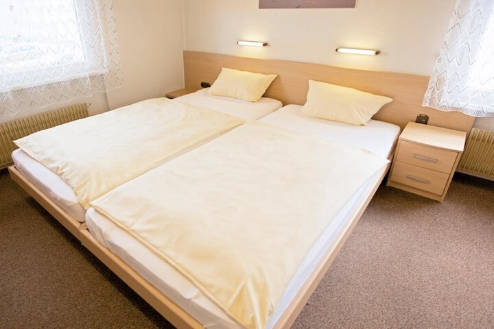Room 17 of 43