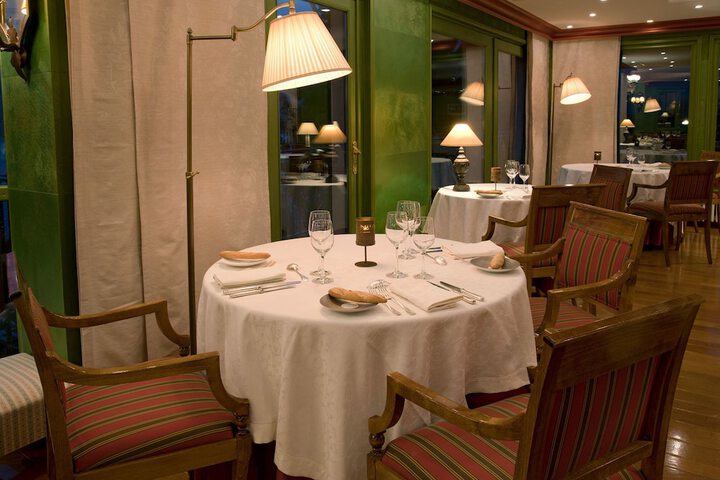 Dining 62 of 91