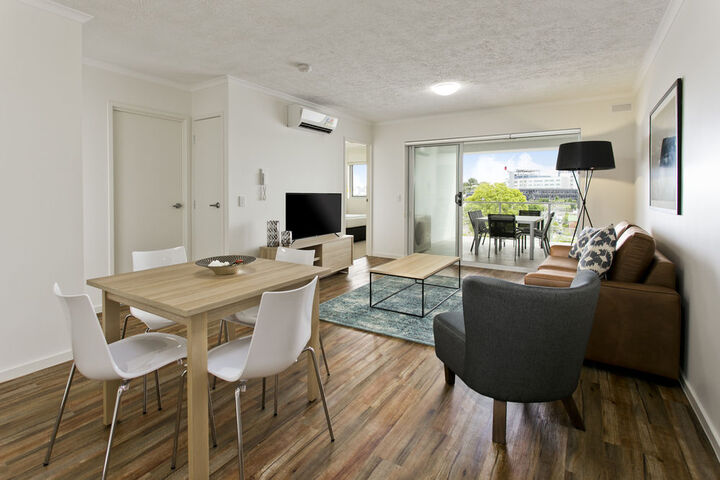 Room 9 of 21