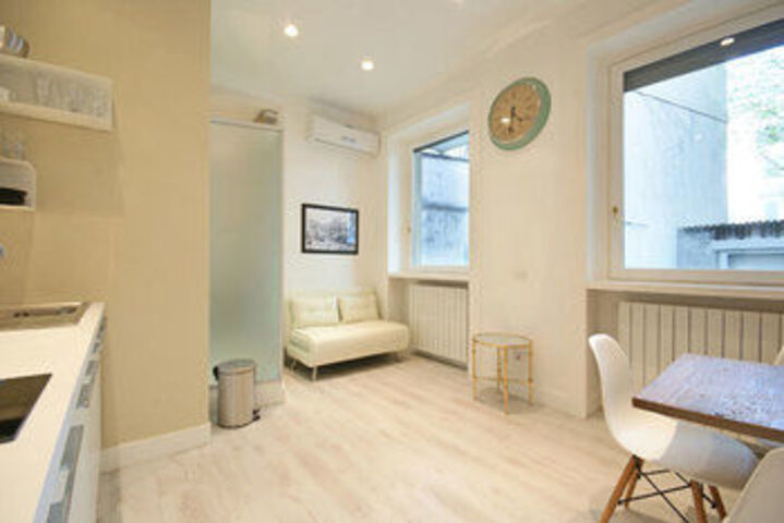 Room 43 of 46