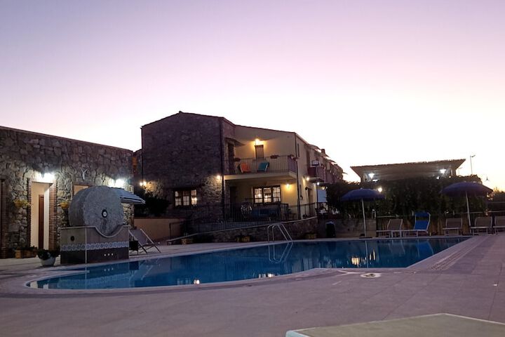 Pool 50 of 97