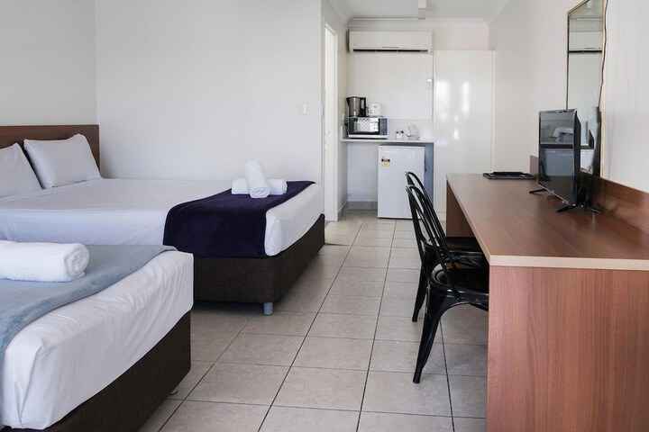 Room 8 of 17
