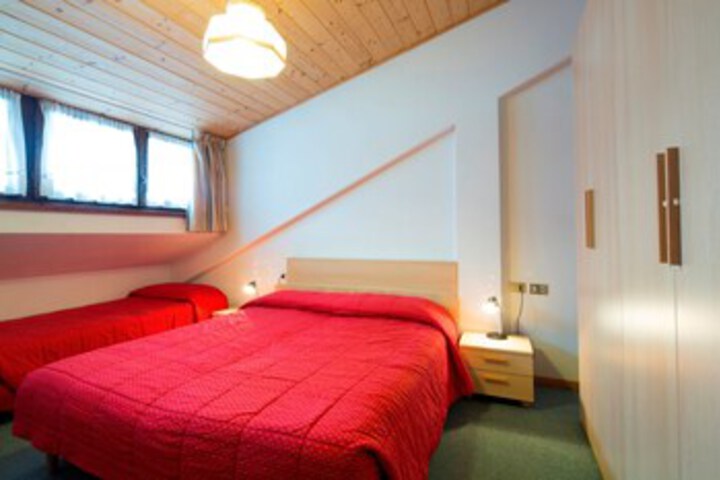 Room 13 of 14