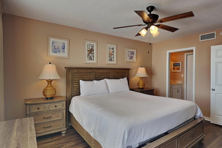 Room 32 of 118