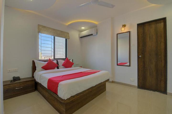 Super Hotel O RKs Regency Near Navale Hospital Back Gate