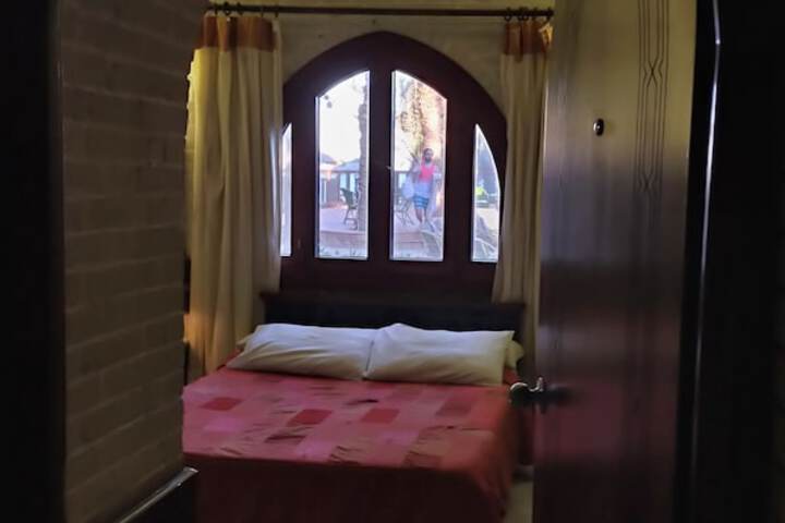 Room 14 of 43