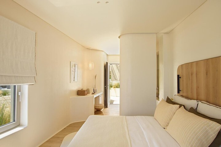 Room 16 of 60