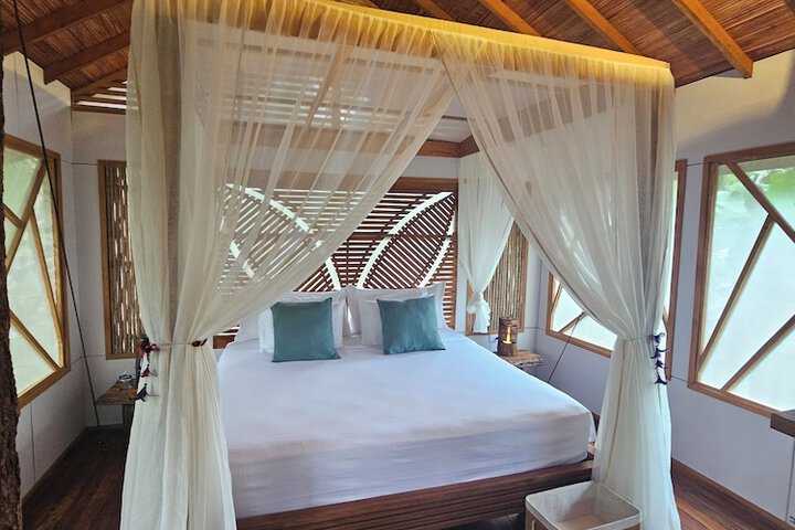 Room 3 of 53