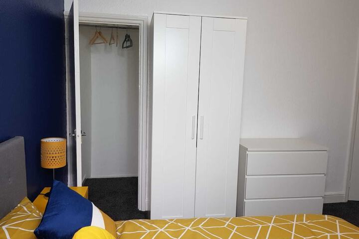 Room 16 of 16