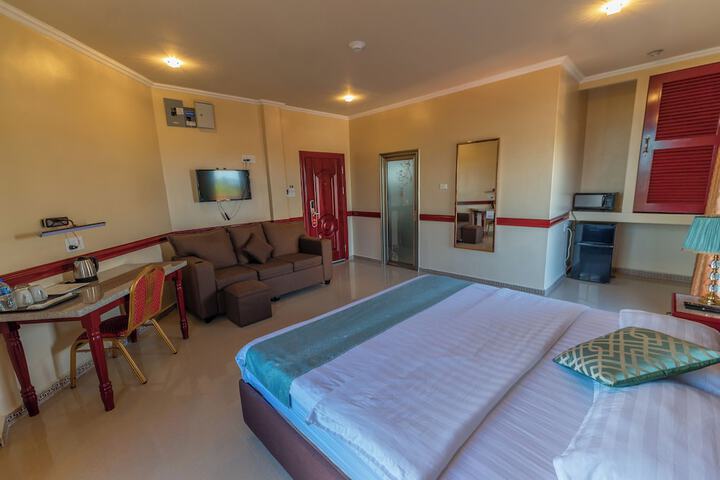 Room 5 of 14