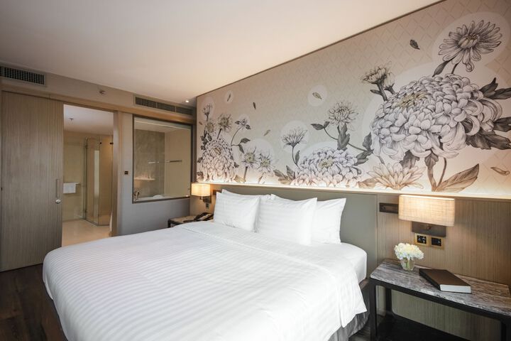 Room 16 of 165