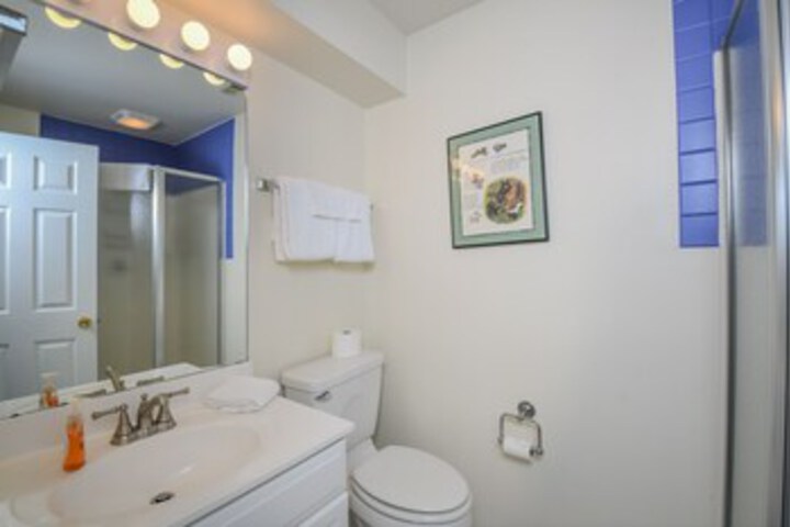 Room 6 of 43