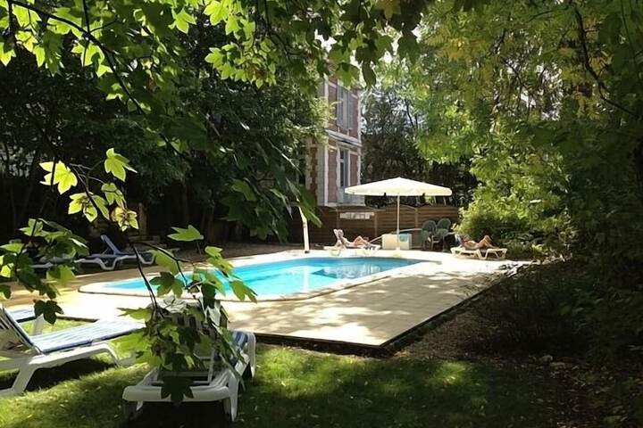 Pool 38 of 65