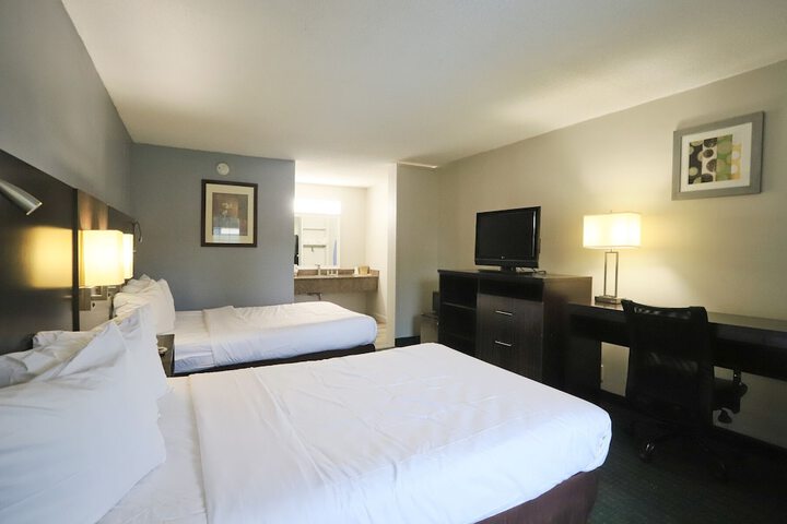 2 Double Beds (2 of 4)