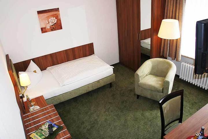 Room 4 of 45