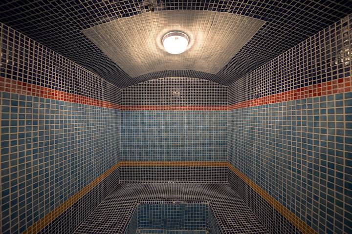 Steam room