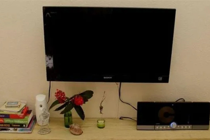 Room 3 of 7