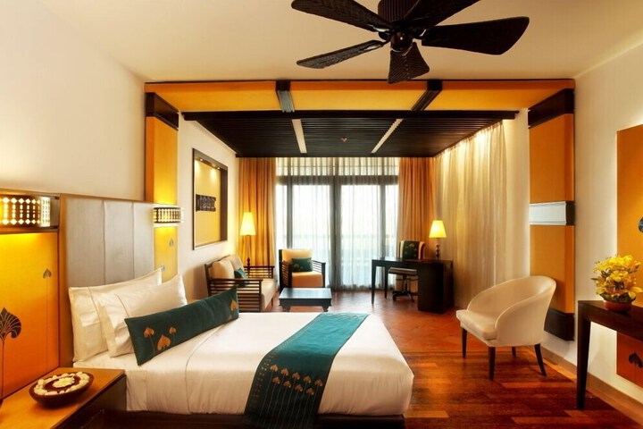 Room 10 of 47