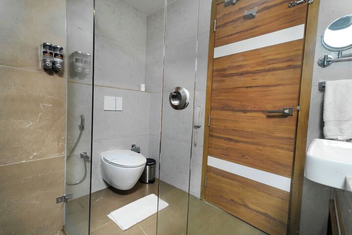 Room 36 of 62
