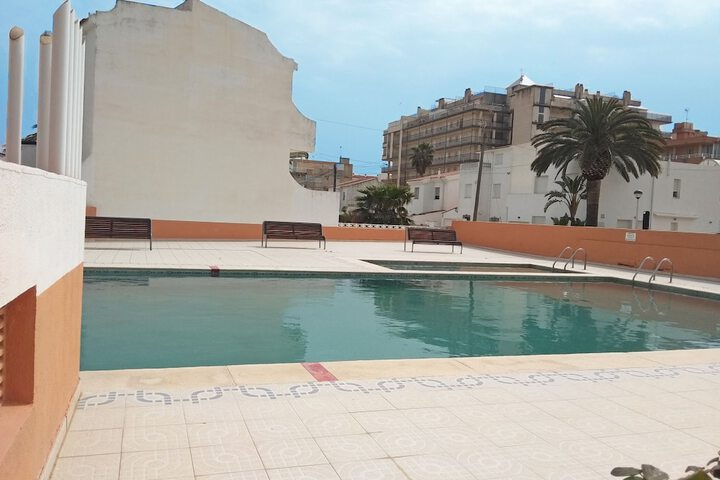 Hotel with Pool