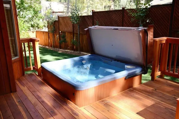 Pool 13 of 25
