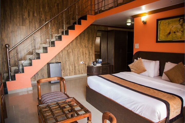 Room 6 of 38