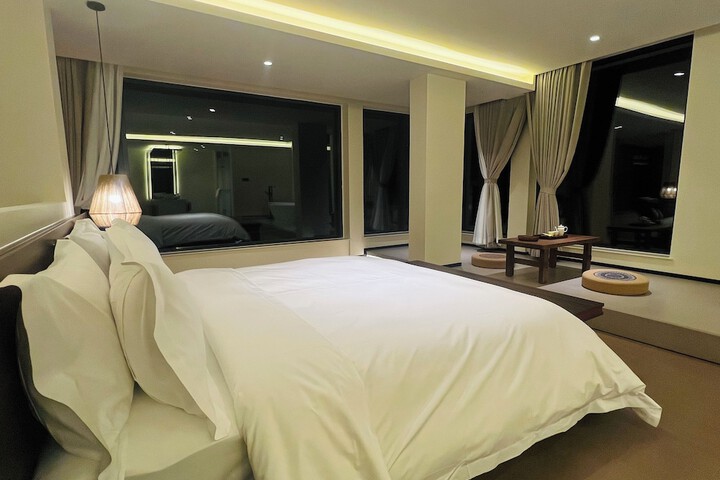 Room 36 of 68