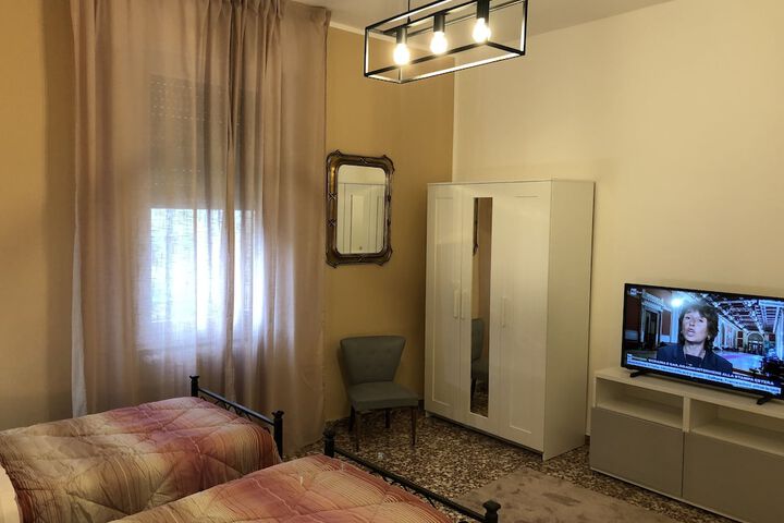 Room 11 of 43