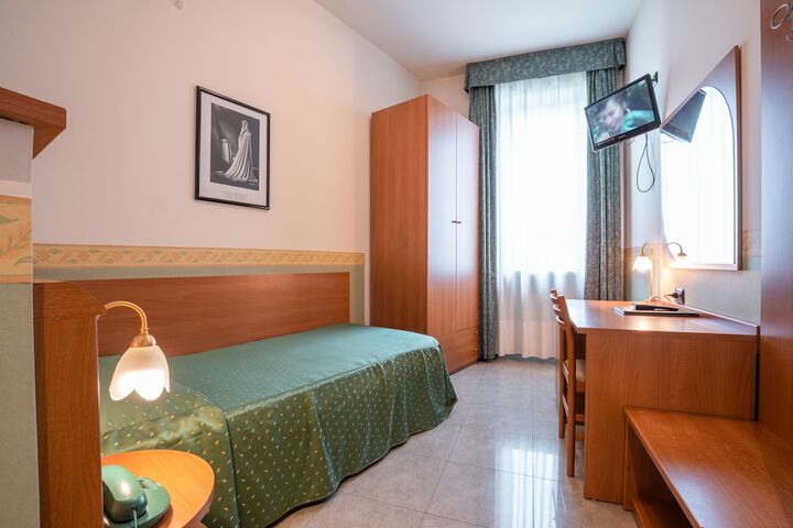 Room 18 of 59
