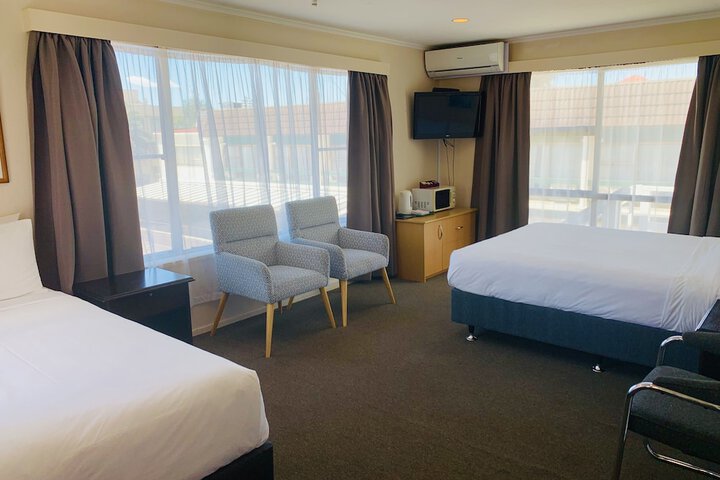 Room 25 of 62
