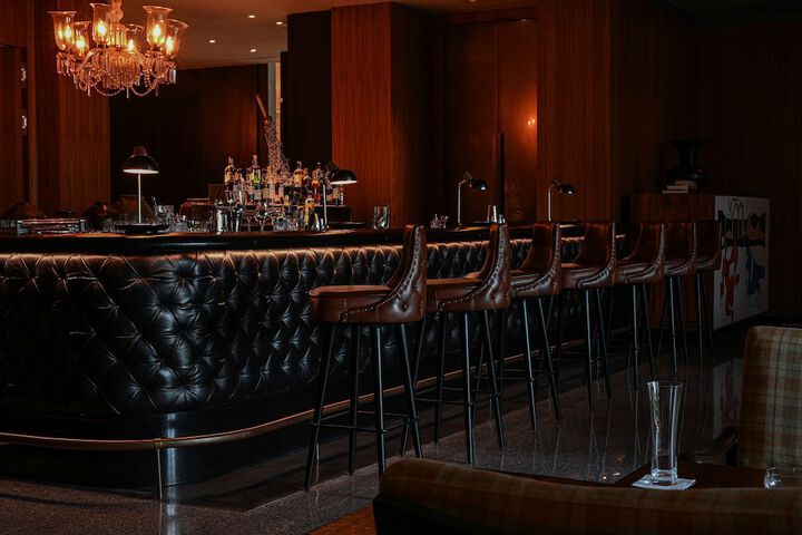 Lounge 65 of 91