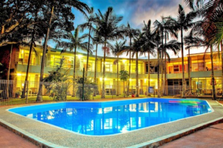 Hotel Exterior 107 of 228