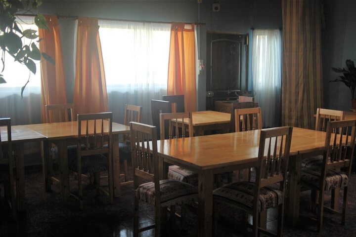 Dining 16 of 28