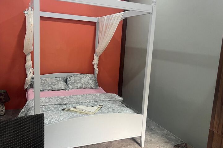 Room 9 of 53