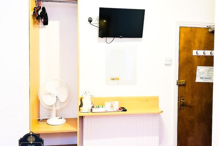 Room 16 of 49