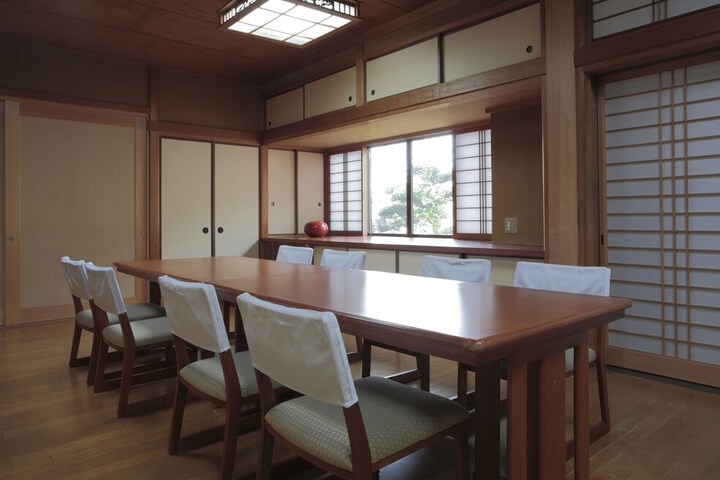 Dining Photos