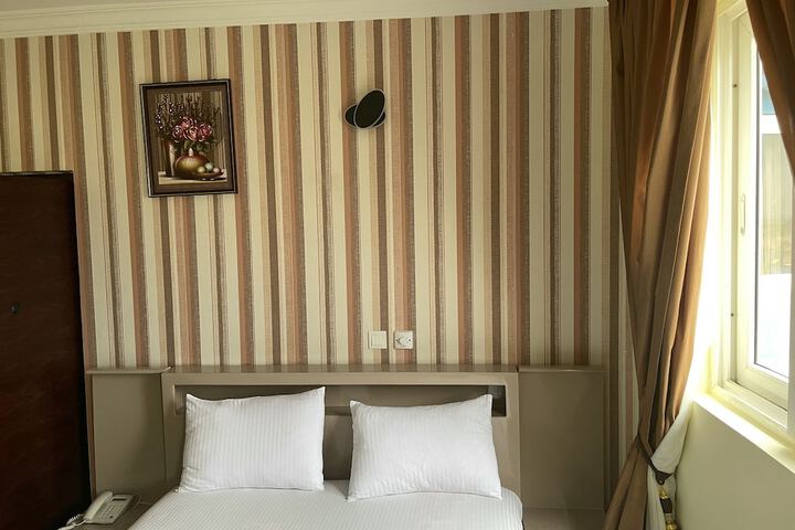 Room 57 of 138