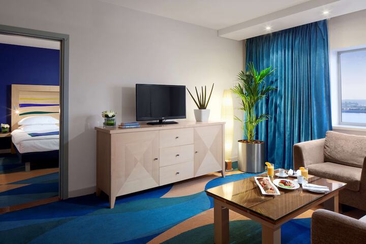 Room 12 of 36