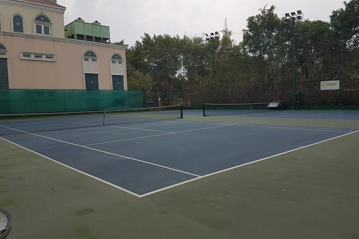 Tennis court